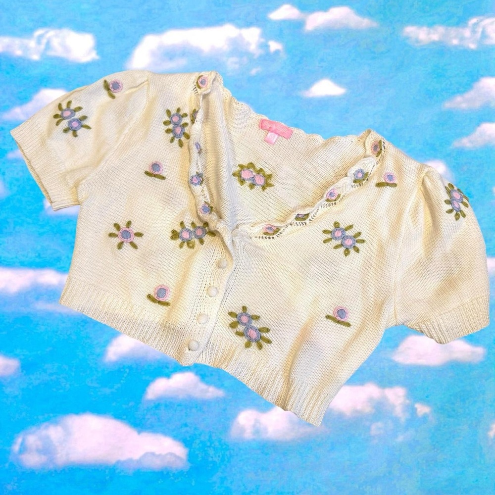 Floral Embroidered Cropped Cardigan